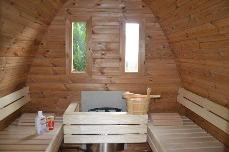 Sauna Pod 2,4 m x 4,0 m – Thermoholz