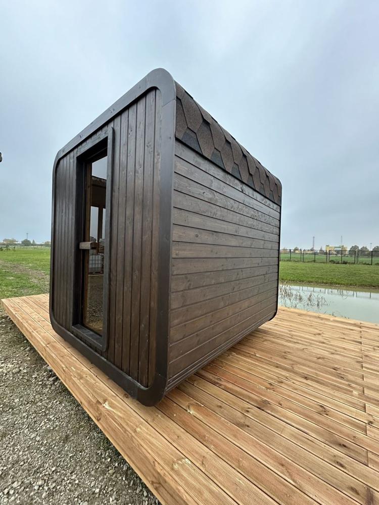 quadratisch Sauna Comfort aus KieferHolz 3.0 x 2.3 m