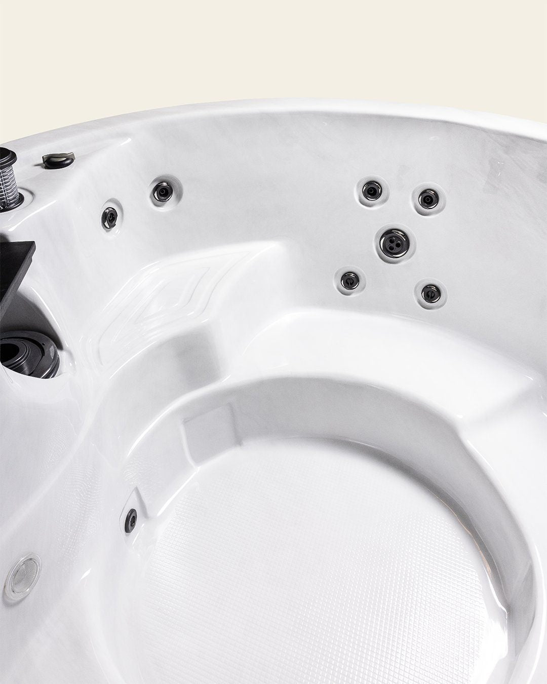 DenForm NatureLux Zedern 60 – runder Außenwhirlpool Ø 200 cm