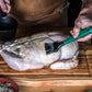Big Green Egg Soßentopf aus Gusseisen mit Streichpinsel – Original Herstelleraufnahme 3 von 6, Artikel 127822