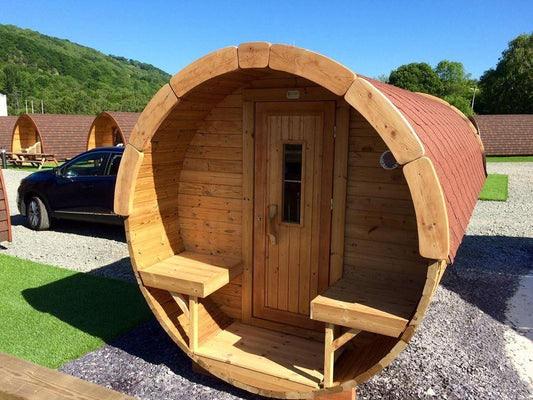Saunafass 4,8 m/Ø 2,27 m mit Umkleideraum – Thermoholz
