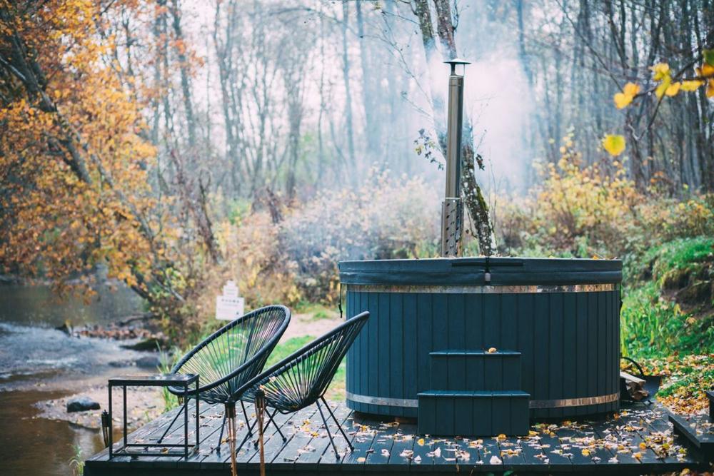 Acryl Hot Tub Classic Ø 2 m mit Innenofen