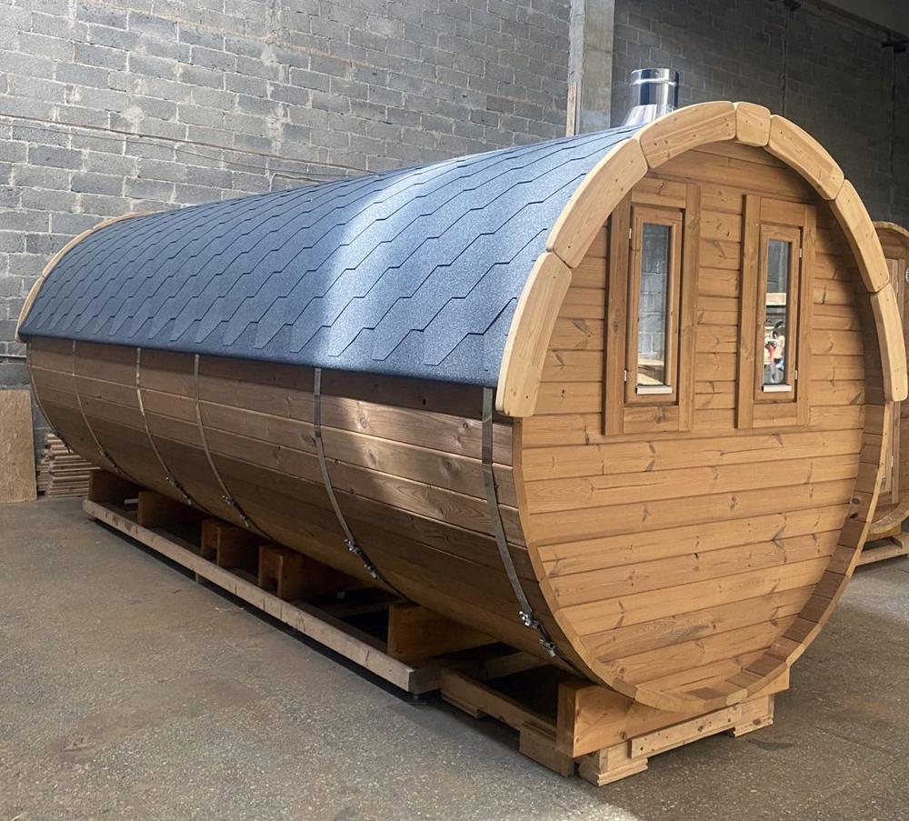 Saunafass 5,9 m/Ø 2,27 m mit Umkleideraum – Thermoholz