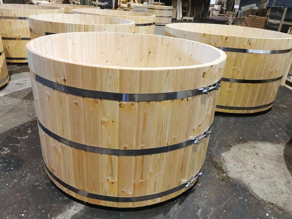 Hot Tub Ø 1,5 m Kiefer mit Innenofen