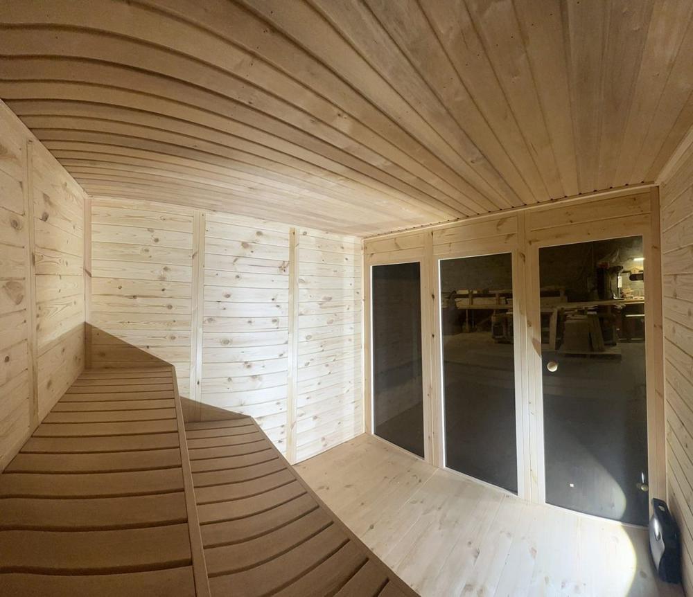 Eco Modern Sauna               2.4x4.8 m aus KieferHolz