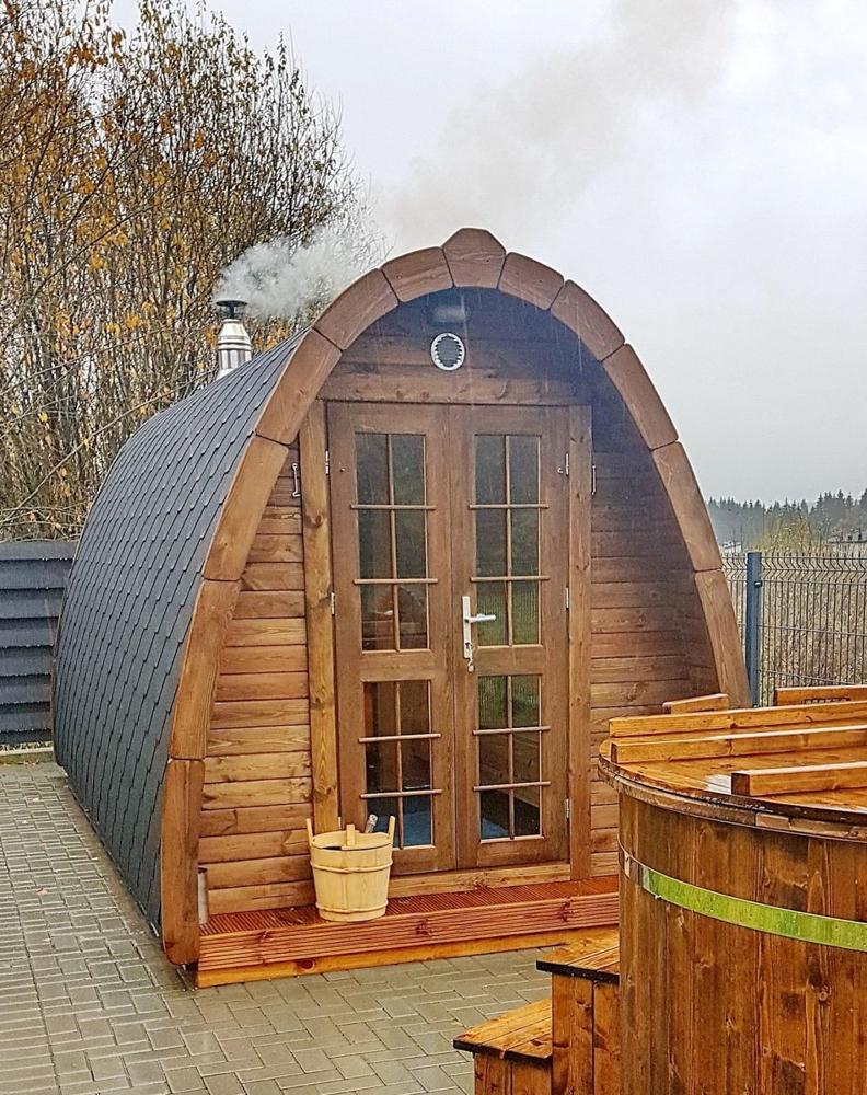 Sauna Pod 2,4 m x 5,9 m – Thermoholz