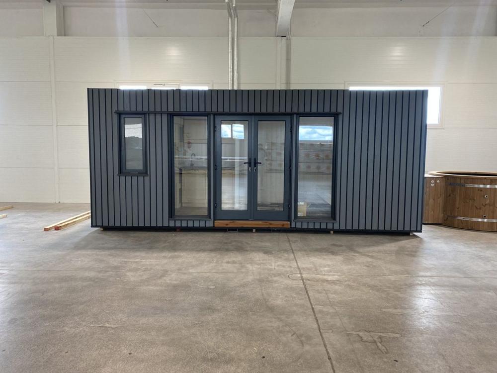 MO-House                  2.3 m x 6.0 m