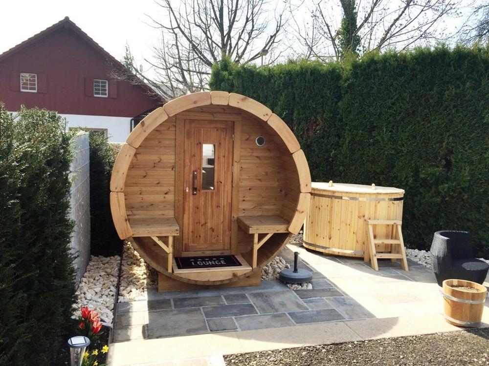 Saunafass 3,5 m/Ø 2,27 m mit Umkleideraum – Thermoholz