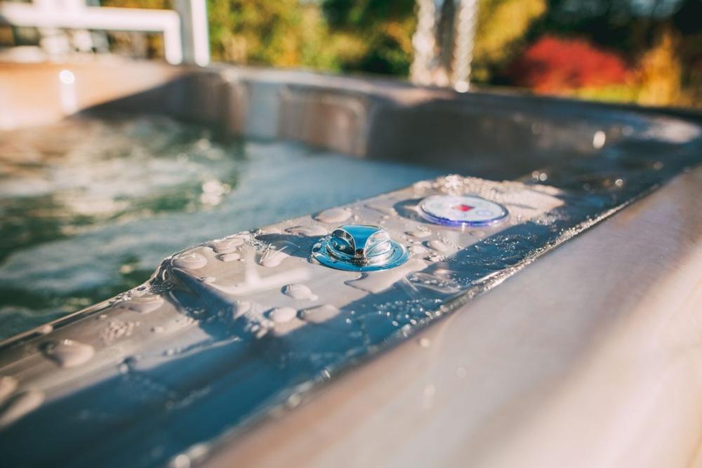 Acryl Hot Tub Monaco Ø 2,2 m mit Horizon-Ofen