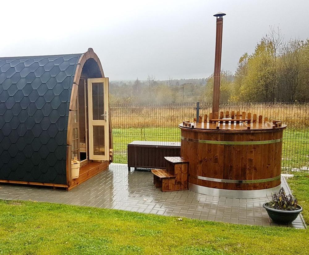 Sauna Pod 2,4 m x 5,9 m – Thermoholz