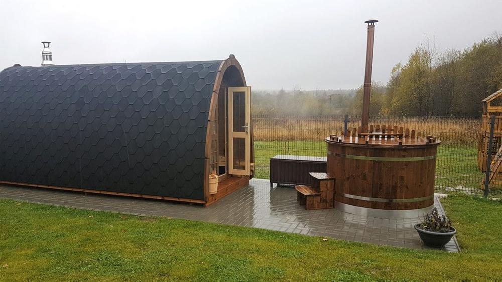 Sauna Pod 2,4 m x 5,9 m – Thermoholz