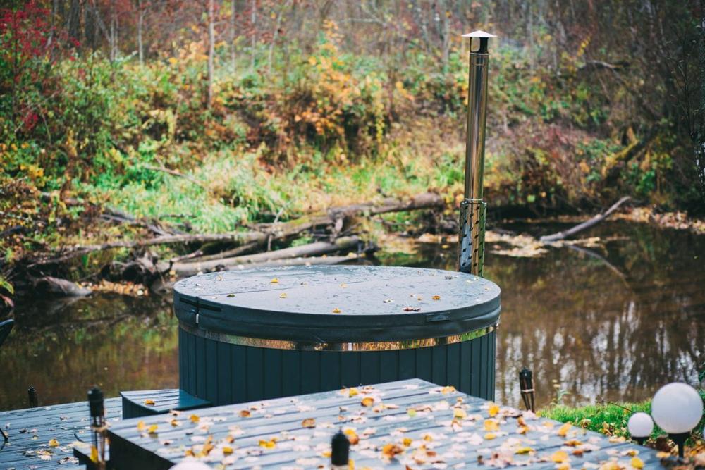 Acryl Hot Tub Classic Ø 2 m mit Innenofen