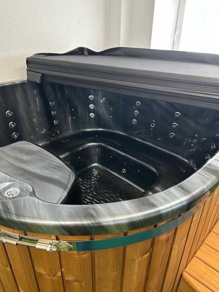 Acryl Hot Tub Andorra Ø 2,1 m mit Innenofen