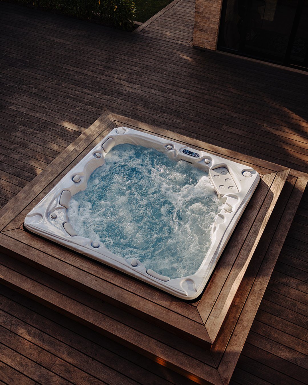 DenForm Wellness King Gorm – Außenwhirlpool 229 x 229 cm