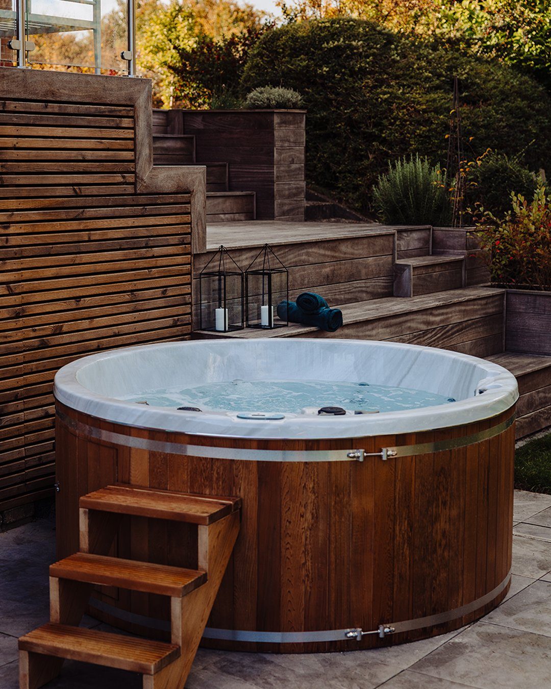 DenForm NatureLux Zedern 60 – runder Außenwhirlpool Ø 200 cm